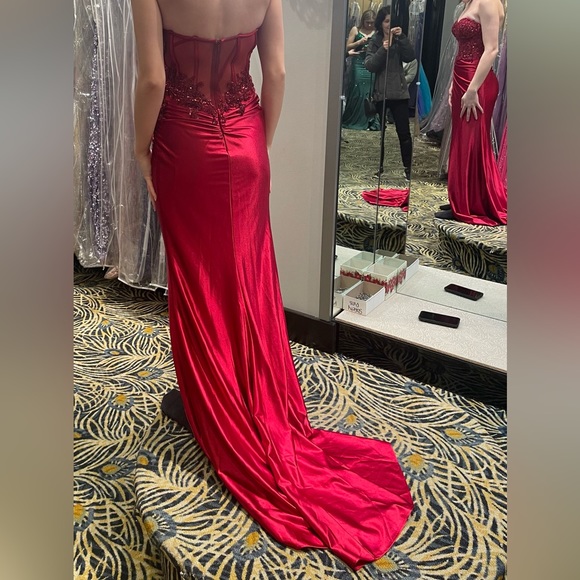Beautiful red corseted prom dress with sequins & ribbed detailing. - Picture 2 of 6